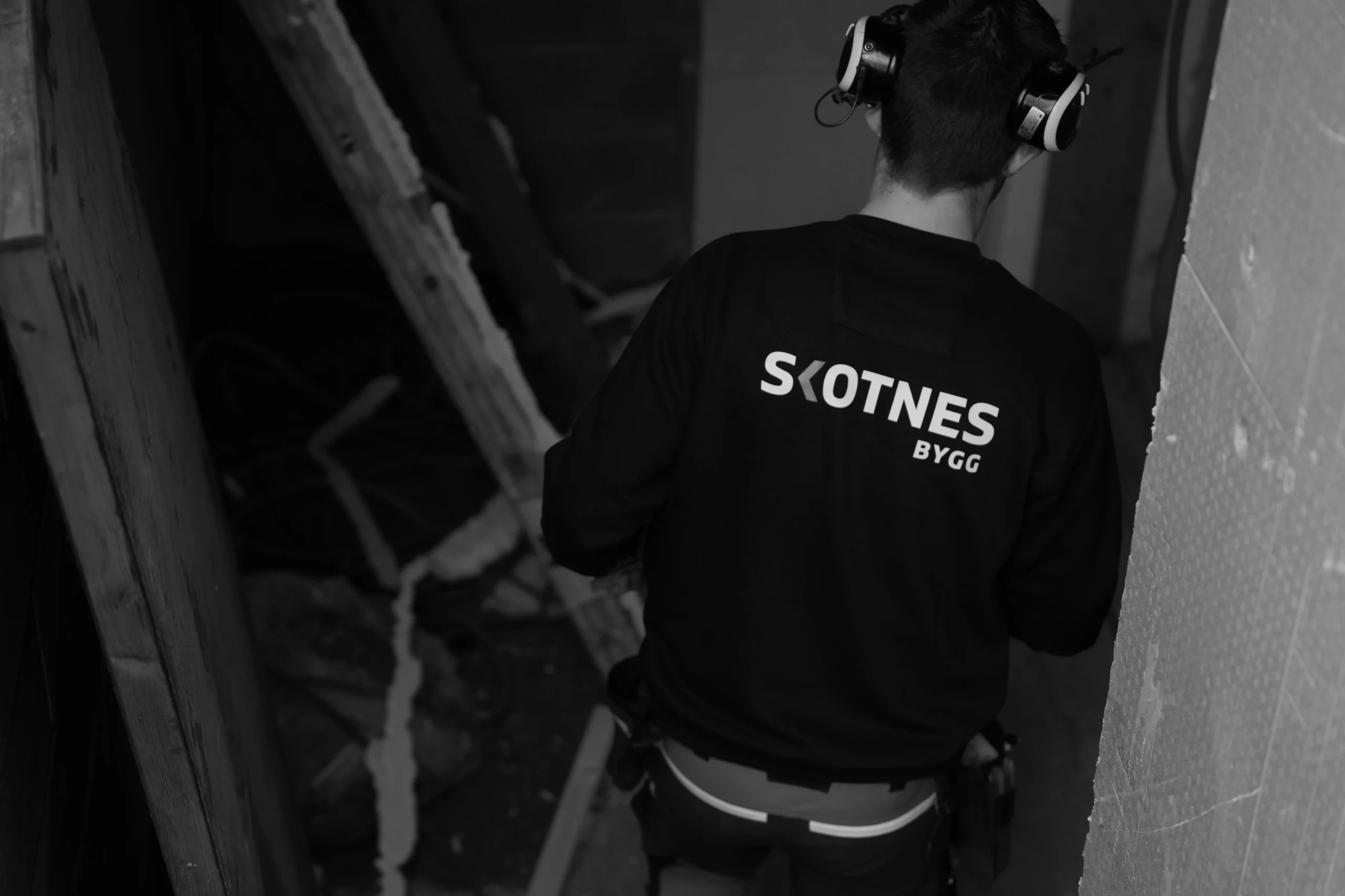Skotnes Bygg-håndverker utfører riving og rehabilitering av innvendig konstruksjon – entreprenør Trøndelag